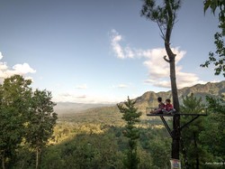 Gunung Beruk, Wisata Hits Desa Karangpatihan dengan Panorama Bukit Indah