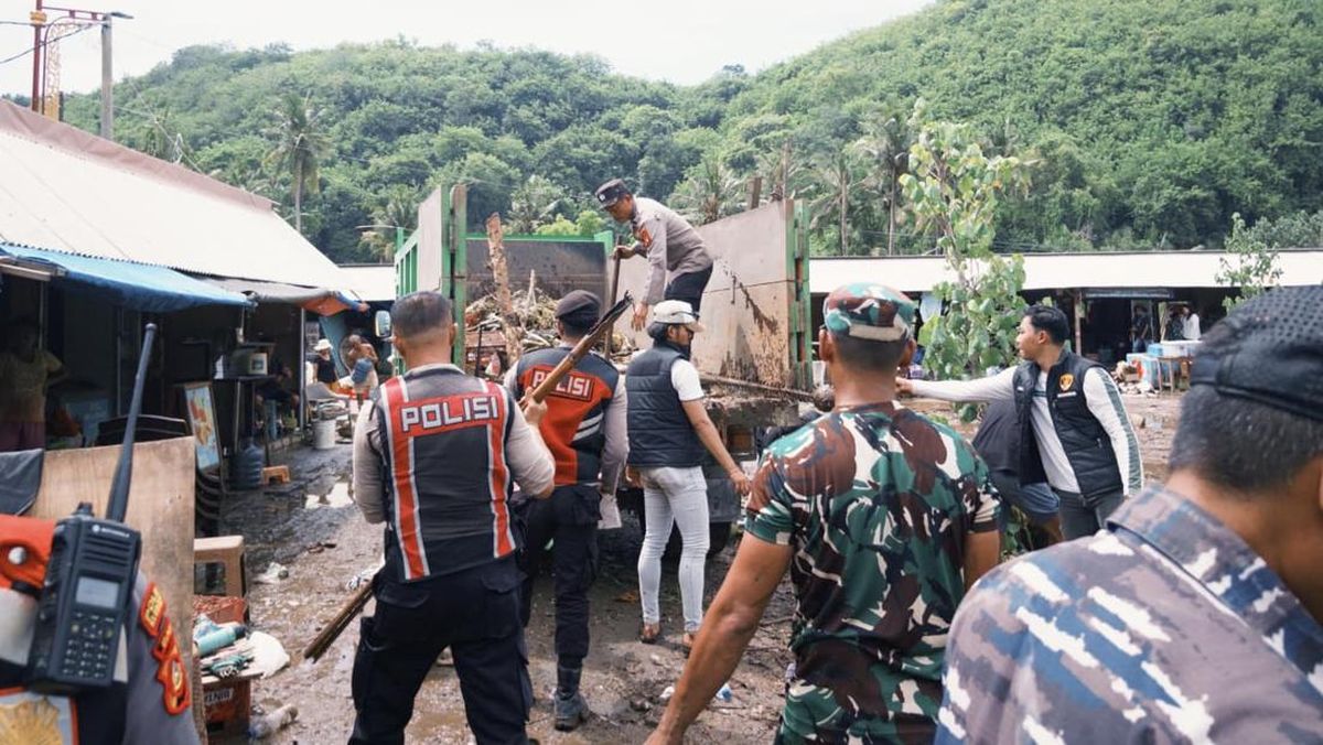 Pantai Crystal Bay Nusa Penida Bali Banjir, Aktivitas Wisata Ditutup