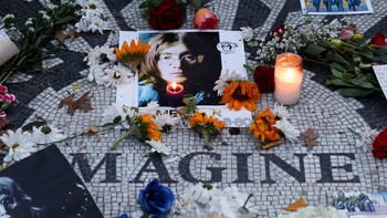FOTO: 45 Tahun Melepas John Lennon