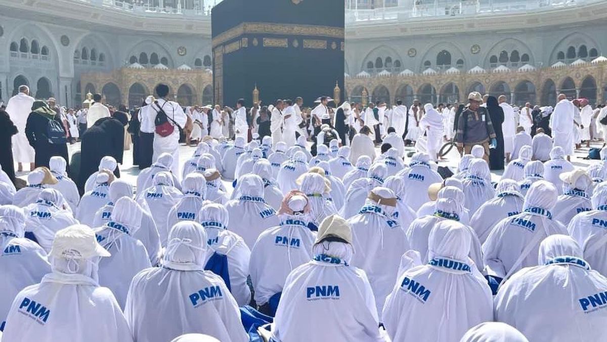 PNM Berangkatkan 117 Nasabah Mekaar ke Mekkah, Doa untuk Sumatera
