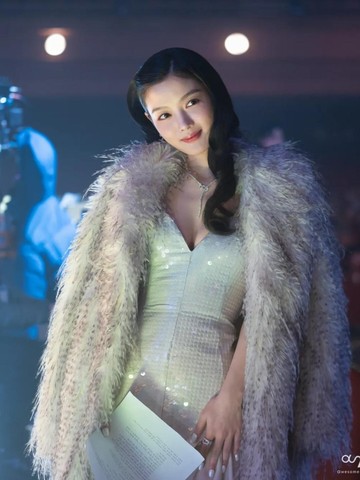 Auranya Mahal, Intip Deretan Potret Glamor Kim Yoo Jung di Drama Korea Dear X