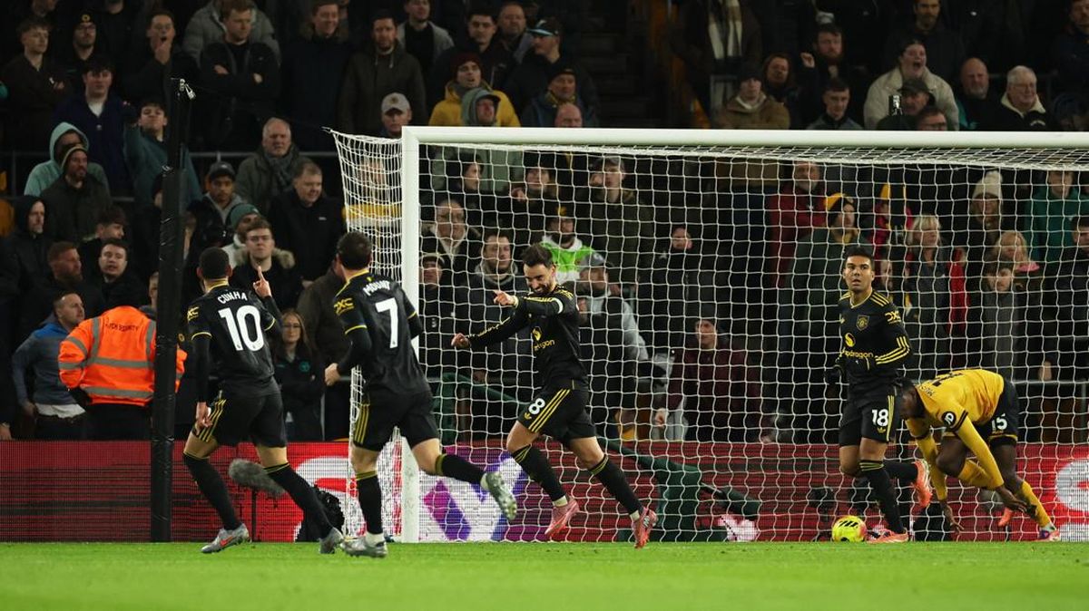 Hasil Liga Inggris: Fernandes Cetak Brace, MU Sikat Wolverhampton 4-1