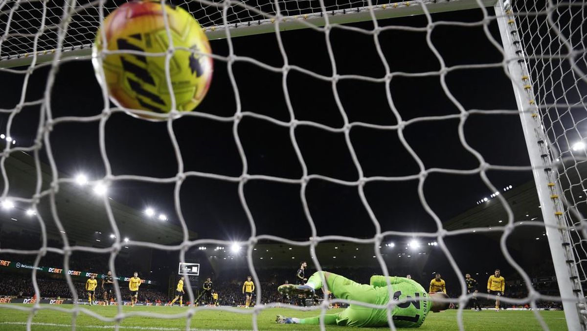 Foto: Mu Perkasa Hajar Juru Kunci Premier League