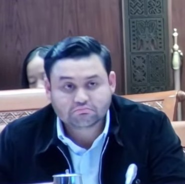 Sosok Gavriel Novanto, Pria yang Duduk di Sebelah Endipat Wijaya Ekspresinya Curi Perhatian