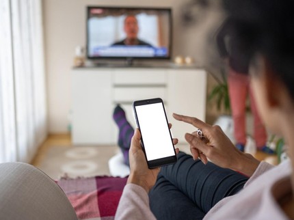 Dokter Harvard Ingatkan Bahaya 'Popcorn Brain' Gegara Medsos