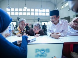 Gus Ipul Awasi BLTS di Jatinegara, Ingatkan Warga Gunakan Secara Bijak