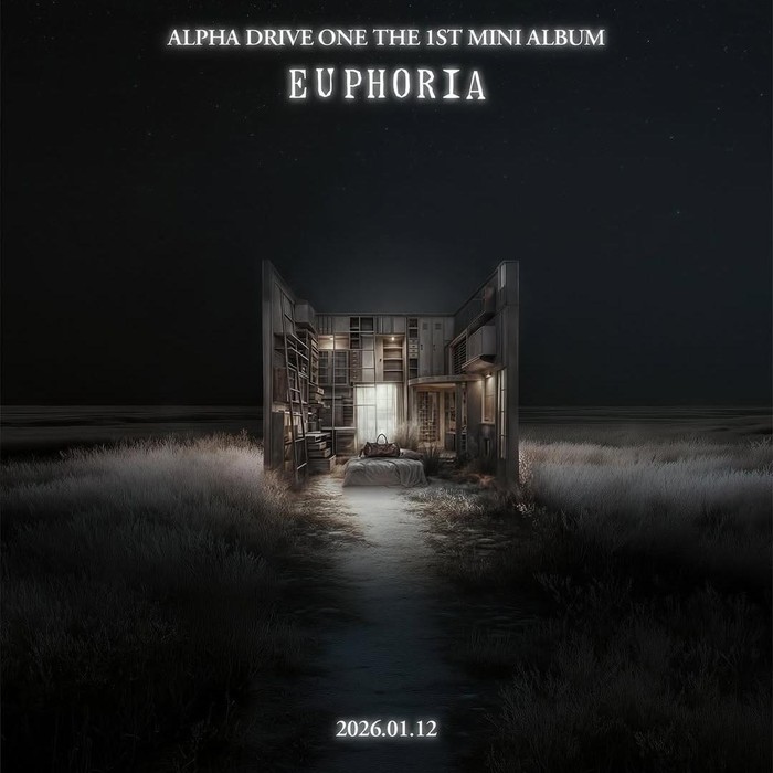 Pada Selasa, (2/12/2025) lalu, ALPHA DRIVE ONE secara mengejutkan mengumumkan jadwal debut melalui laman media sosial. Debut Leo Cs ini ditandai dengan peluncuran mini album pertama bertajuk EUPHORIA pada 12 Januari 2026.