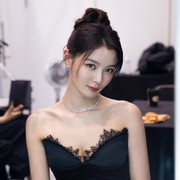 Hadiri Asia Artist Awards 2025, Intip 5 Potret Kim Yoo Jung yang Curi Atensi