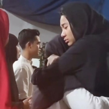 Interaksi Disorot, Ini 7 Momen Pertemuan Azizah Salsha & Pratama Arhan Usai Cerai