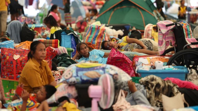 Konflik perbatasan antara Thailand dan Kamboja kembali pecah sejak pekan lalu, setelah pada Juli lalu kedua pihak juga perang.