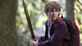 Sinopsis Percy Jackson and the Olympians 2, Pencarian Golden Fleece