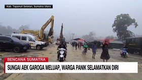 VIDEO: Sungai Aek Garoga Meluap, Warga Panik Selamatkan Diri
