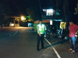 Truk Tabrak Dua Motor di Karangasem, Balita Terluka