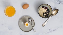 Telur vs Oatmeal, Sarapan Mana yang Lebih Baik untuk Tubuhmu?