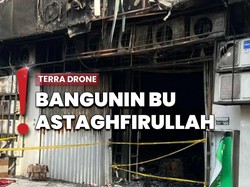 Video: Tangis Keluarga saat Jemput Jenazah Korban Kebakaran Terra Drone