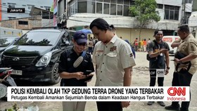 VIDEO: Polisi Kembali Olah TKP Gedung Terra Drone Yang Terbakar