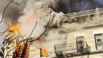 Detik-detik Kebakaran Apartemen di Kota New York