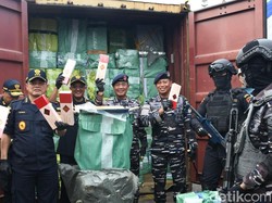 Kronologi Terungkapnya 2 Kontainer Rokok Ilegal dari Kamboja di Pontianak