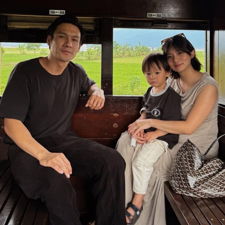 <p>Stella Cornelia alias Stella eks JKT48 resmi menikah dengan Fendy Choe pada 23 Juli 2017. Delapan tahun membangun rumah tangga, pasangan ini sudah memilki seorang putra yang diberi nama Avery Stefen Chow. (Foto: Instagram @stellarcor)</p>