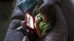 FOTO: Australia Resmi Larang Anak di Bawah 16 Tahun Main Medsos