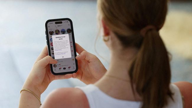 Gen Z mulai mengurangi unggahan di media sosial. Tren zero post muncul akibat tekanan, citra diri, dan kelelahan digital.