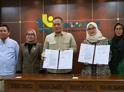 Kemenkop-Pemkab Banyuwangi Tandatangani MoU Koperasi Merah Putih