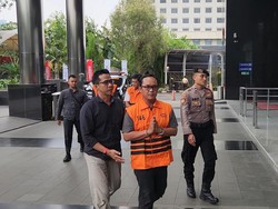 Ironi Bupati Lampung Tengah Kasih Pesan Antikorupsi Sehari Sebelum Kena OTT