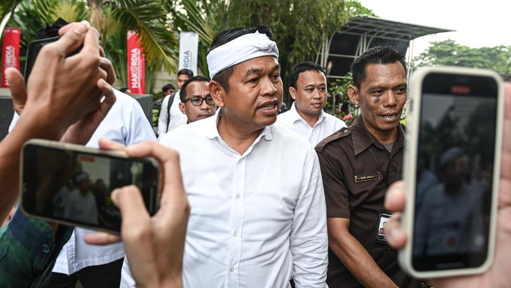 Gambar terkait Rumor Dedi Mulyadi Pindah Ke Psi Gerindra Buka Suara