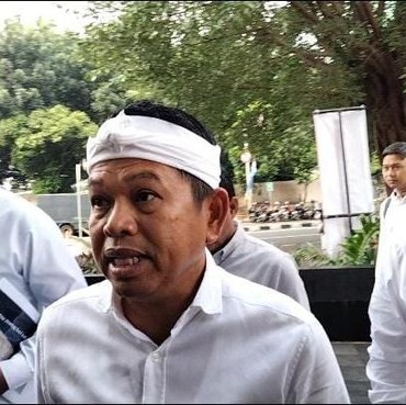 Dedi Mulyadi Minta Dicarikan Jodoh, Ekspresi Raffi Ahmad Disorot