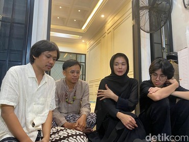 Kekecewaan Karina Ranau Usai Kepergian Epy Kusnandar: Banyak yang Cari Panggung