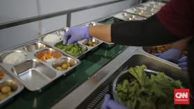 SPPG Mustikasari Bekasi Bantah Video Viral Menu Hanya Ubi dan Pisang