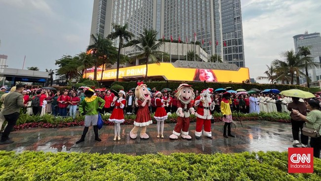 Pemprov DKI menggelar rangkaian kegiatan Natal pada 11 Desember 2025 -9 Januari 2026. Selain Christmas Carol, juga ada Christmas Market dan Pasar Kreatif.