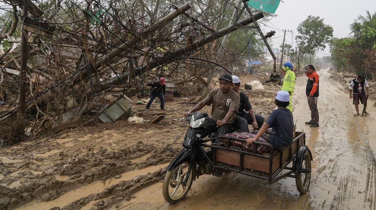 Korban Tewas Banjir Sumatra Tembus 1006 Orang 4 Korban Tewas Banjir Sumatra Tembus 1006 Orang