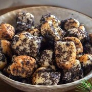 Mengenal Tradisi Lempar Puding, Perayaan Malam Natal di Slovakia