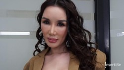 Klarifikasi Isu Jadi Orang Ketiga, 6 Potret Ade Tya Bongkar Hubungan dengan Ari Lasso