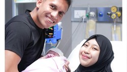 Selamat! Adiba Khanza dan Egy Maulana Vikry Dikaruniai Anak Pertama