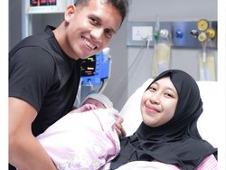 Selamat! Adiba Khanza dan Egy Maulana Vikry Dikaruniai Anak Pertama