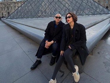 Liburan Romantis di Paris, Bukti BCL dan Tiko Harmonis Meski Diterpa Rumor Cerai