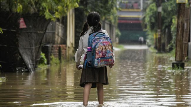 5 Cara Menjelaskan ke Anak tentang Bencana Alam