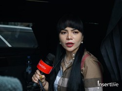 Dinar Candy Ungkap Pernah Ditawari Rp1 M untuk Kencan dengan Pria Tak Dikenal