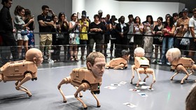 FOTO: Penampakan Musk Hingga Zuckerberg Berubah Jadi 'Anjing Robot'