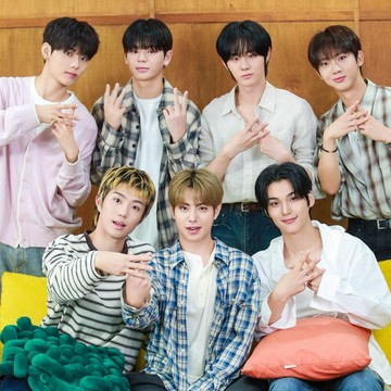 EVNEE Umumkan Perubahan Formasi dengan Lima Member Mulai Tahun 2026