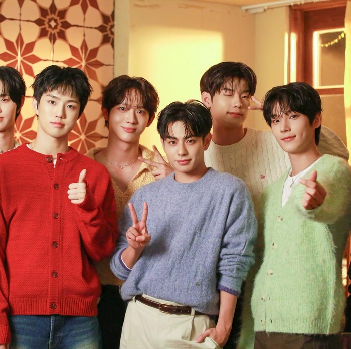 Jellyfish Entertainment memberikan pernyataan mengejutkan bahwa Yoo Seungeon dan Ji Yunseo EVNNE resmi mengakhiri kontrak, dan akan kembali ke agensi awal mereka, Yuehua Entertainment.