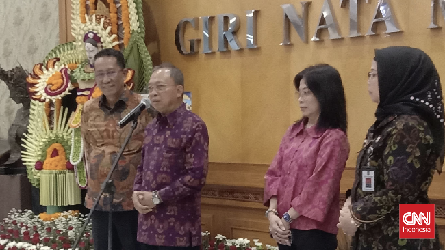 Gubernur Bali Wayan Koster mengatakan penanggulangan banjir di Karangasem sudah terkendali, dan tak ada korban jiwa.