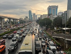 Habis Hujan di Jam Pulang Kantor, Sejumlah Titik di Jakarta Macet