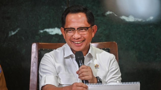Menteri Dalam Negeri (Mendagri) Tito Karnavian blak-blakan soal peluang penambahan anggaran pemerintah daerah (pemda) pada 2026 mendatang.