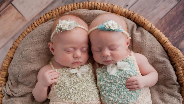 Nama bayi kembar