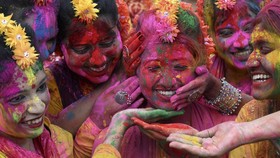 NYALANG: Nyala Tawa di Sudut Kota