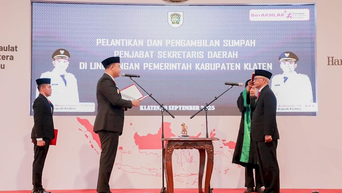 Bupati Klaten Lantik Asisten Pemerintahan dan Kesra Jadi Pj Sekda