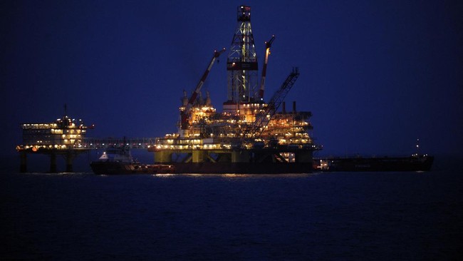 Pasukan Ukraina mengeklaim telah melancarkan serangan ke anjungan pengeboran lepas pantai minyak Rusia di Laut Kaspia untuk pertama kalinya.